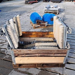 8 stk. brugte fjedrekobørster 